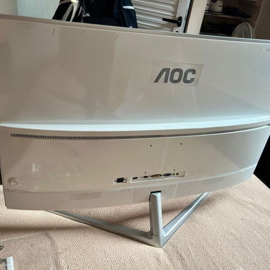 Monitor AOC 40" Curvo FULL HD - ¡Nuevo en su Caja! - Img 116052550