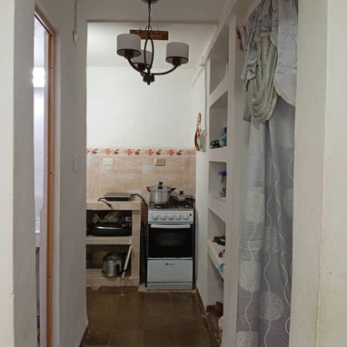 Vendo un apartamento en el reparto Camilo Cienfuegos Habana del este 1piso de 2h no se va la corriente - Img 123414689