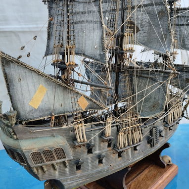Se vende modelo a escala del famoso barco la Perla Negra de Piratas del Caribe - 4/8