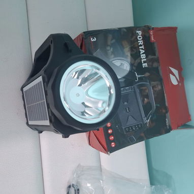 Bocina inalámbrica con Carga Solar, linterna LED 4 Modos. Radio FM, Bluetooth, USB, Tarjeta Micro sd, mas batería de 120 - 2/8