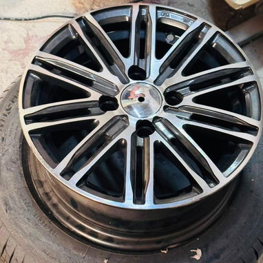 500USD 500USD JUEGO DE 4 LLANTAS CON GOOMAS RIN 13 MICHELIN - Img 124811947
