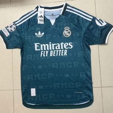 Pulover de fútbol para adultos 25 usd - 9/10