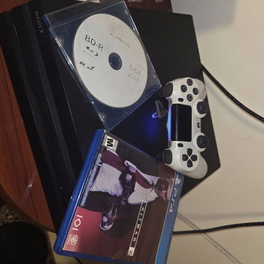 Vendo Playstation 4 Pro - 3/6