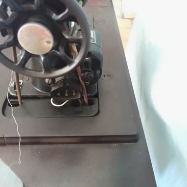 Se vende maquina de coser marca SINGER - 2/3