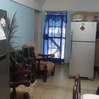 Vendo Casa independiente en Lawton 10 de Octubre,placa libre,garaje,patio y papeles en regla. Me ajusto en el precio. - 3/10