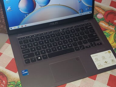 Laptop Asus Core i5 de 11na ,, 8 ddr4 ,, Ssd 256 ,, bateria de 3 a 4 horas . Cañón de laptop y buen precio. Entre y lea - Img main-image