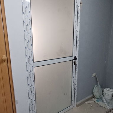 Carpinteria ,Marqueteria de aluminio, y cristal puertas ,ventanas , closet , Bajos de meseta ,paños fijos y más - 6/20