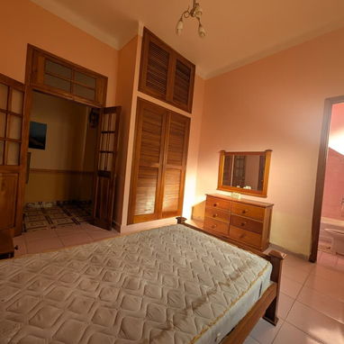 Apartamento capitalista en planta baja de 3 cuartos en Playa, La Sierra - Img 109827213