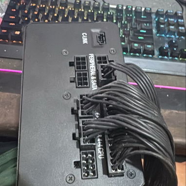 Fuente Corsair RM750 - 2/4