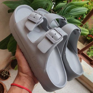 Sandalias prácticas engomadas - 3/6