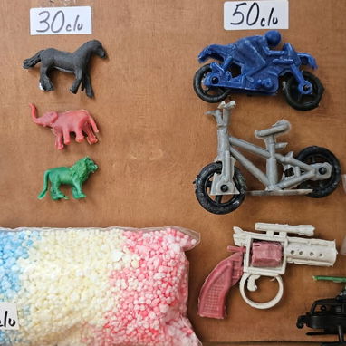 Globos, jugueticos, confeti, globos temáticos, bocas locas, piñatas, velas, gorros, caretas, cortinas, manteles, cintas - 2/10