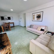 Alquiler de apartamento en Cuba. Ubicado en el Vedado. Con fácil acceso a servicios y restaurantes. Respaldo eléctrico🦋 - Img 56151988