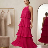 Vestido Maxi "Magenta Plissé" – Elegancia en Capas Talla S 25 - Img 55367981