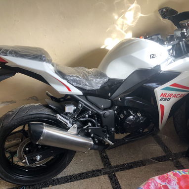 Moto huracán 250 cc izuki - 3/4