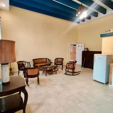 JOYA COLONIAL ÚNICA CON 5 BALCONES A LA CALLE! En el Corazón de La Habana Vieja !!! - Img 123264548