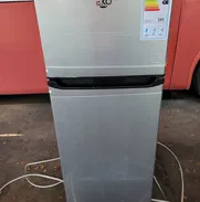 Refrigerador 8.1 pies marca EKO Estantes de vidrio templados, Sistema de deshielo manual,  $450 USD transporte incluido - Img 50450605