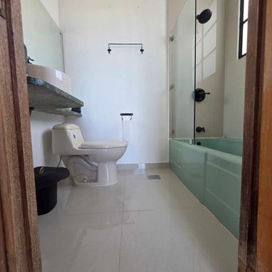 VEDADO, ZONA LETRAS, LUJO!!! APARTAMENTO DE 2 HABITACIONES Y 3 BAÑOS CON PRECIOSAS VISTAS - 7/10