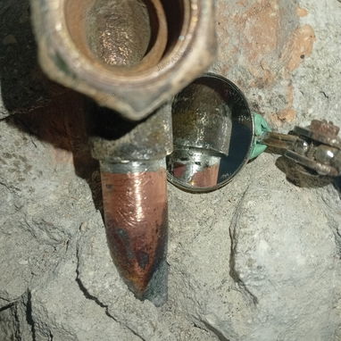 Plomero, plomeria, instalación sanitaria con tubos de PVC originales y válvula antirretorno. - Img 122354988