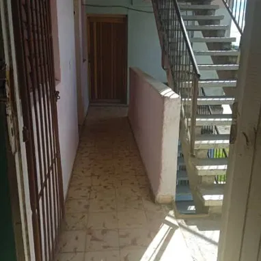 *$8000usd. En venta apartamento (1er piso) en Pogolotti, Marianao. Referencias: 100 y 51y cerca del hospital La Ceguera - Img 123068952