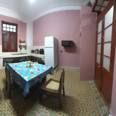 Venta de apartamentos en el vedado de 4 cuarto 2 cocina 2 baño - Img 125429764