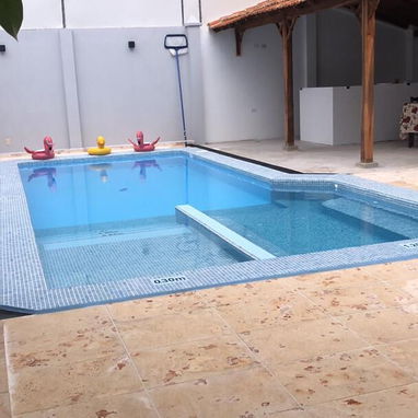 📱 Renta Exclusiva con Piscina y Jacuzzi: Tu Refugio de Lujo frente a Miramar - Img 115376405