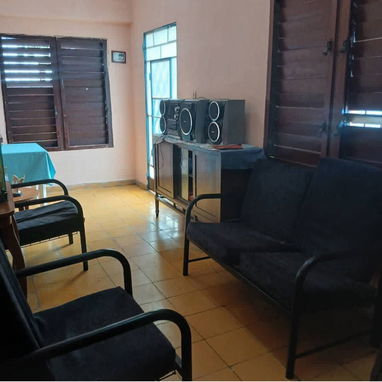 Se vende casa en Guanabacoa y un carro se deja con todo - Img 125433194