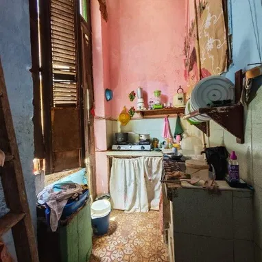 San Rafael y Escobar,Apto Colonial,1er Piso,2 Balcones a 2 Calles Diferentes, Varios Ventanales,2/4 Originales ,Sala,Sal - 5/8