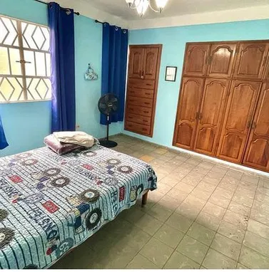 Apto cap en nuevo Vedado 1er piso,remodelado,con todo dentro.tiene garage.Whatsapp +507 6791 5607 - Img 97565739