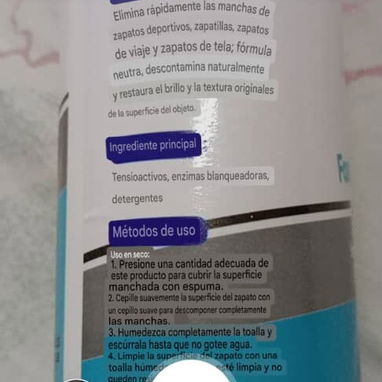 Espuma para limpiar zapatos blancos. - 5/6