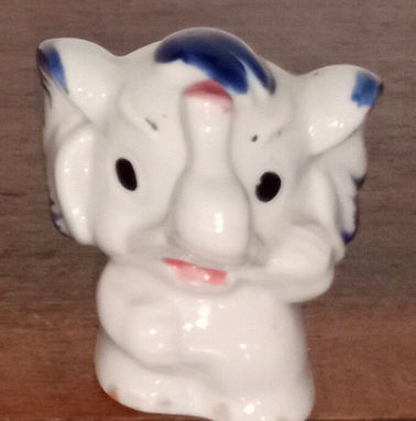 Adornos pequeños de porcelana diversos - Img 94362251