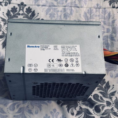 Fuente Huntkey 460watts/42amperes, es de uso, abierta solo para darle mantenimiento…doy garantía y tengo mensajería… - 2/2