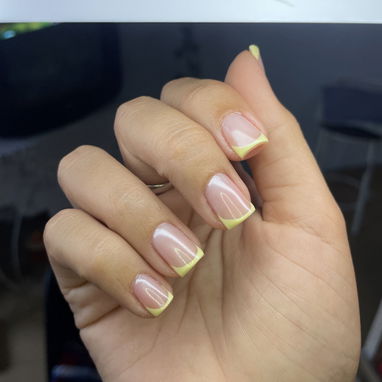 Manicurista - Img 121994250