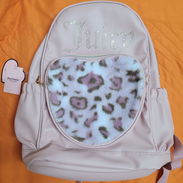 Mochila marca Juicy Couture. Para niñas. Nueva. - Img 51490319