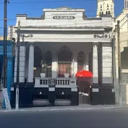 Casa en venta en 10 de octubre (cuenta con un bar remodelado de lujo) - Img 57617128