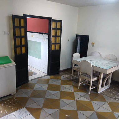 *$16.000usd. En venta casa (ALTOS, LAS 2 PLANTAS SUPERIORES) de un inmueble de 3 plantas en Lawton, Avenida Dolores, - Img 125605237