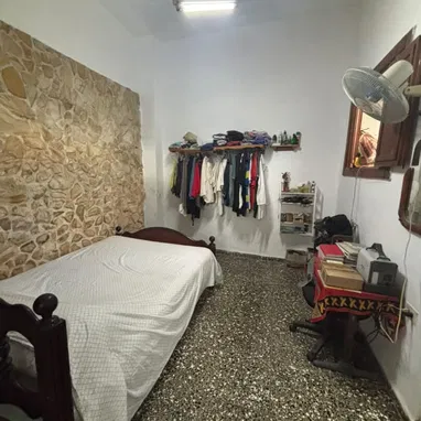 Venta de Casa en Centro Habana (a dos cuadras de Carlos ||| y Zanja ) - 8/10