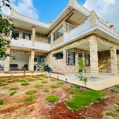 Cod.Z 🌊 Renta de Casa con Piscina en Playa Bocaciega | 4 Hab | Lujo y Confort - Img 121265441