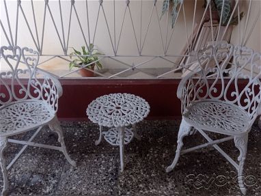 Juego para portal y terraza, dos sillones de aluminio y 2 butacas con una mesa de centro (todo junto x 100 USD) - Img main-image-45670965