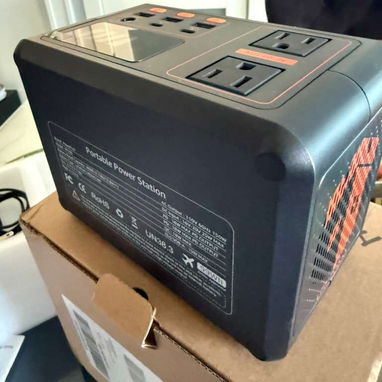 PLANTA ELECTRICA POWERFORT DE 150 W CON LAMPARA LED( 2 EN 1) - Img 122867403