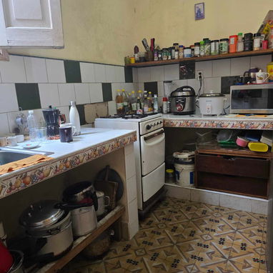 PLAYA, LA SIERRA PRÓXIMA AL CIRA GARCÍA CASA INDEPENDIENTE CON 4 HABITACIONES Y GARAJE CERRADO - Img 123566004