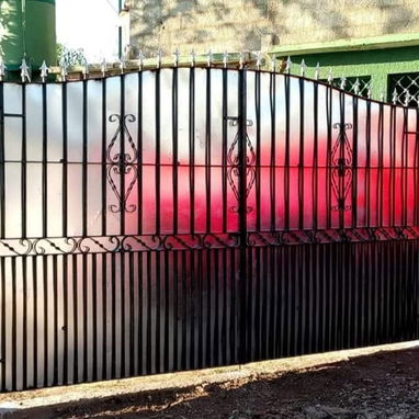 Se confecciona rejas para la seguridad de su familia y hogar - 3/10
