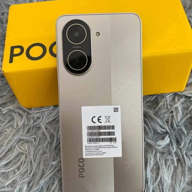 Teléfono en venta nuevo en caja y con accesorios extras - Img 119172095
