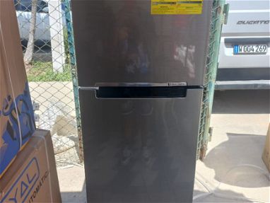 (Refrigerador) "Samsung" 9 y 11 pies nuevo en caja domicilio incluido Habana - Img main-image