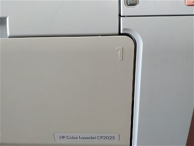 Impresora Laser a color HP CP2025 - Img 66403166