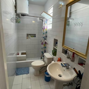 APARTMAENTO INTERIOR EN EL VEDADO – Plaza de la Revolución - 9/10