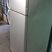 Vendo refrigerador marca frigidaire de uso, de dos puertas. - Img 55728740
