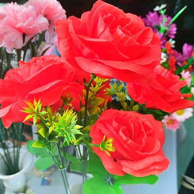 Flores artificiales para decorara negocios y espacios personales - Img 119234805