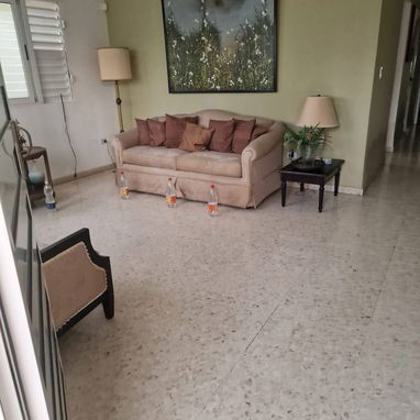 Casa independiente de 3 pisos en Lawton - 4/10