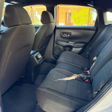 Vendo o negocio Honda H R.V,2024 con 25,000 millas - Img 117930411