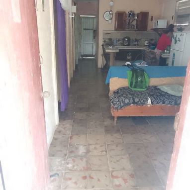 Vendo 馃彙 En 3000 usd y me ajusto casa en las Minas (Guanabacoa) o Permuto para lugares cercanos a Regla ,Tiene papeles l - Img 125453486